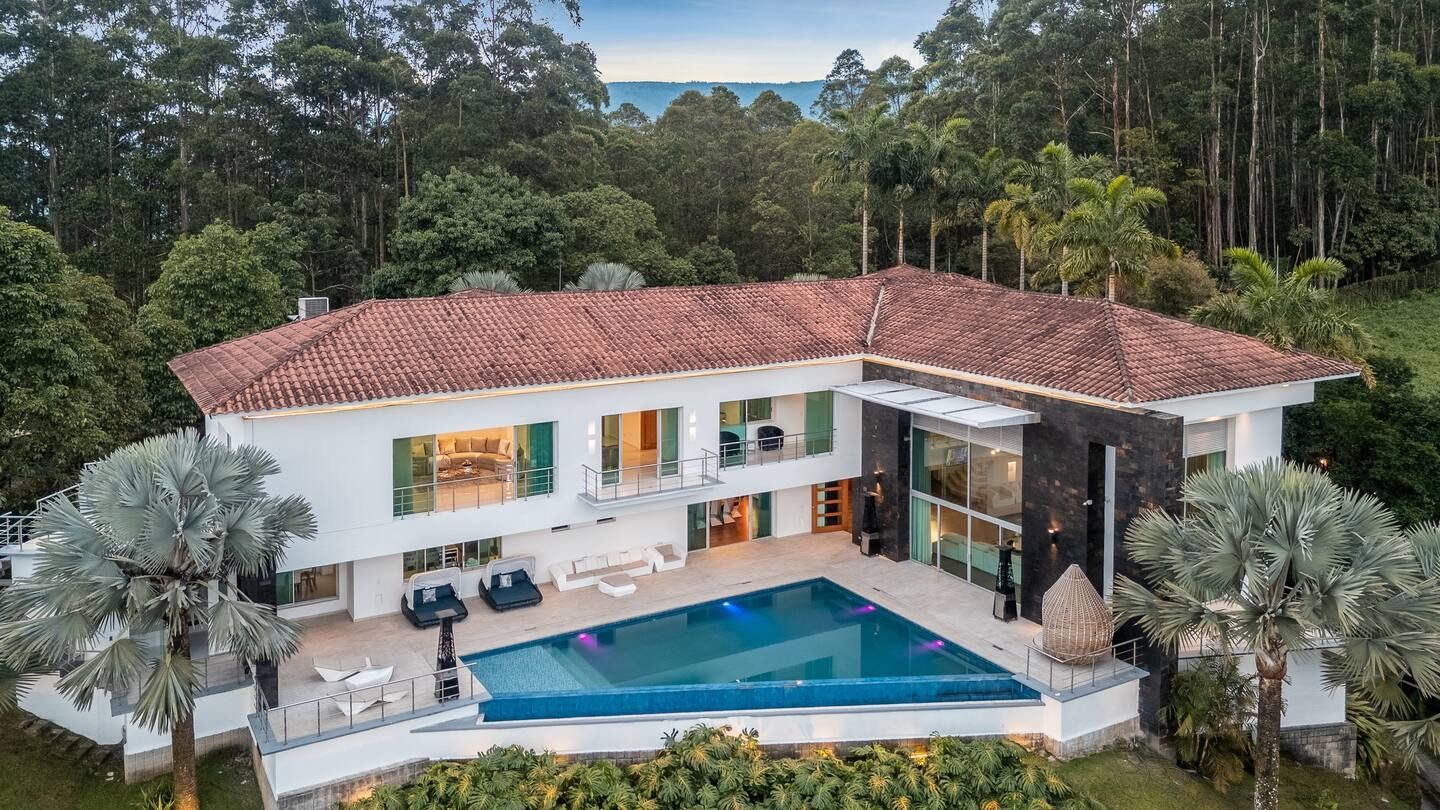 Infinity Skyline Mansion