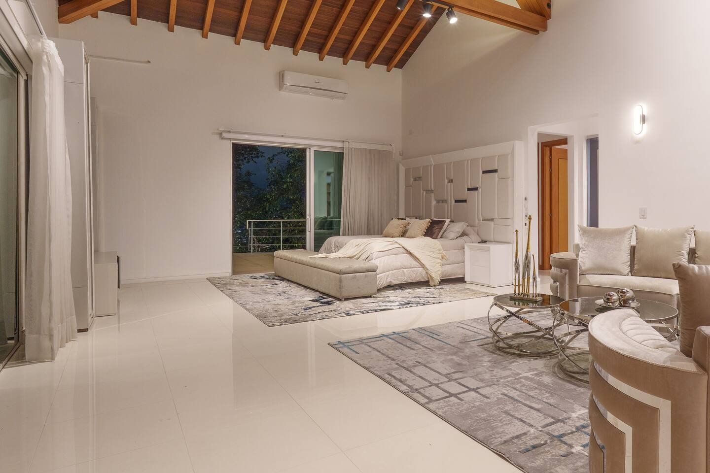 Villa Gallery