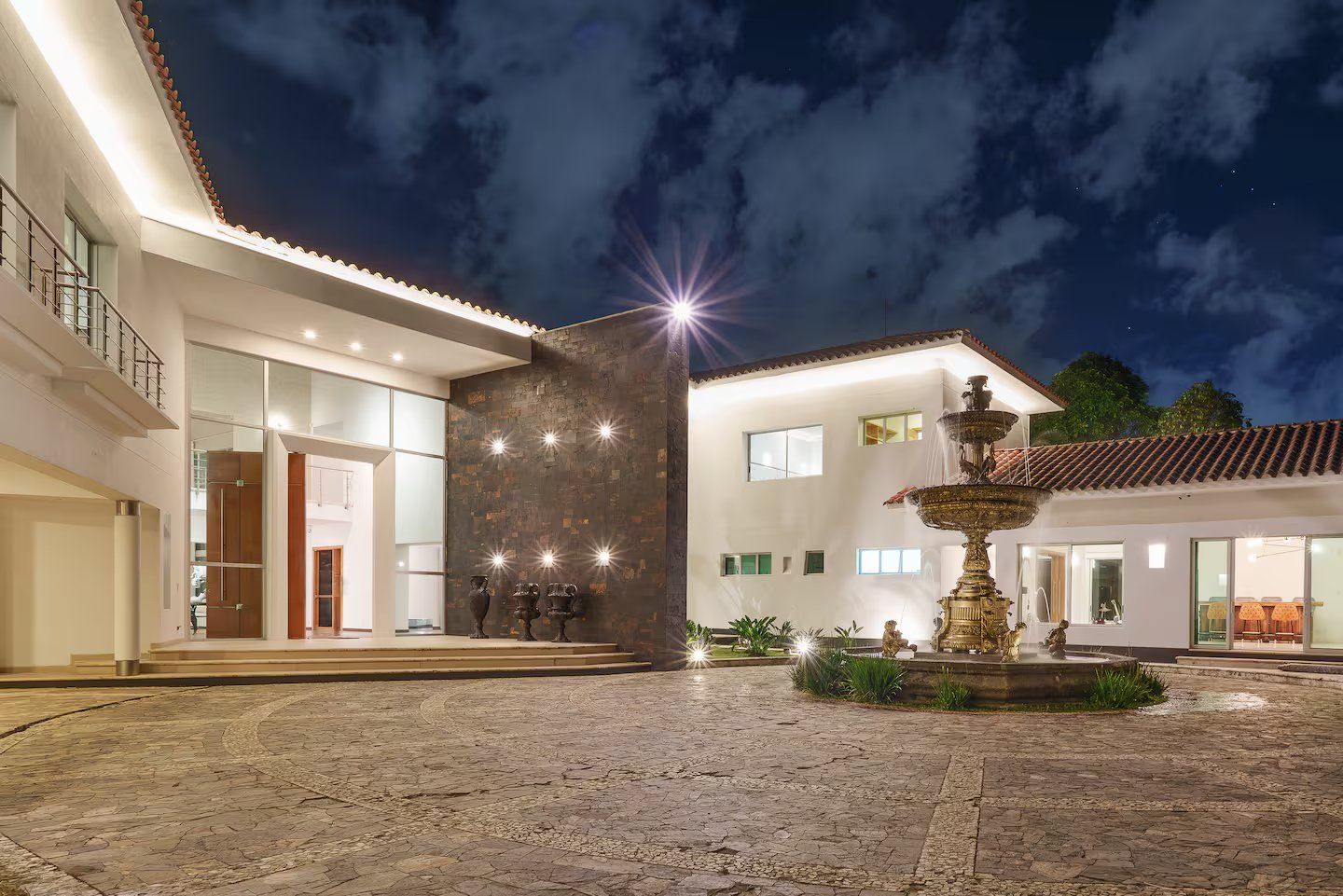Villa Gallery