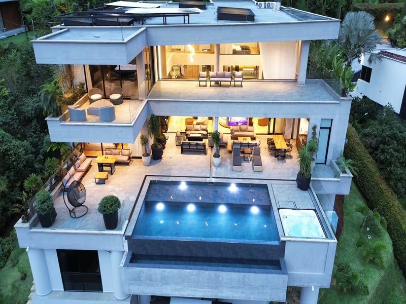 Persa House