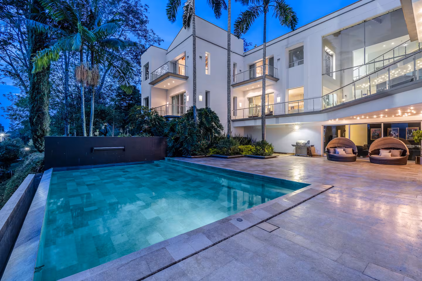 Sunset Mansion